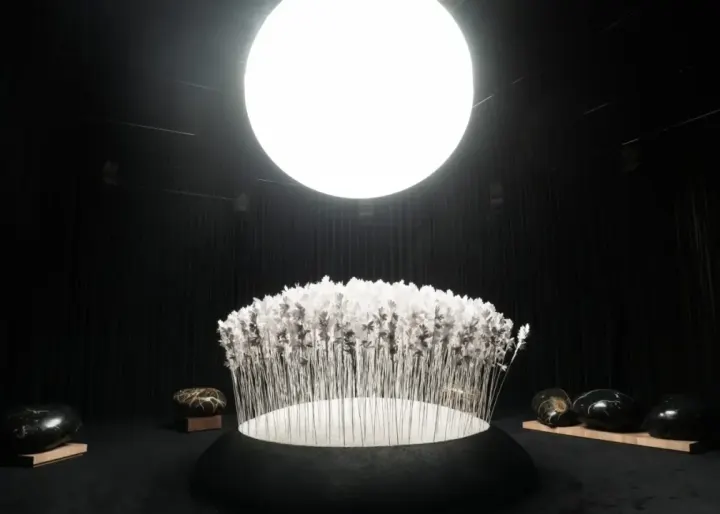 Mission Aldebaran: Immersive Exhibition Blending Luxury Fragrance & Futuristic Furniture Design Unveiled